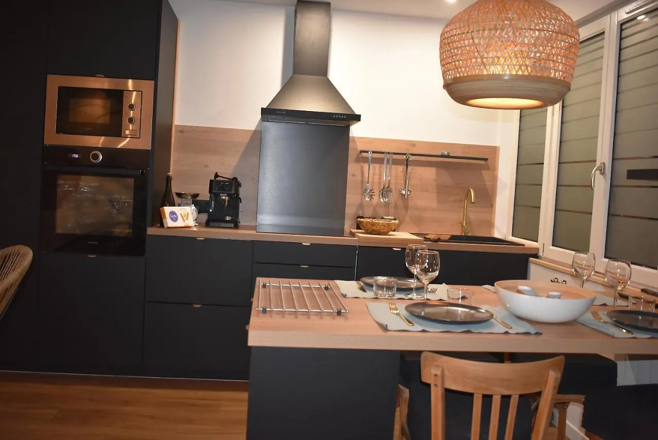 Le Duclos, Appartement Rez-De-Jardin Dinan Centre