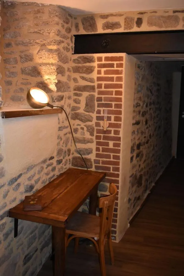 Apartment Le Duclos, Appartement Rez-De-Jardin Dinan Centre
