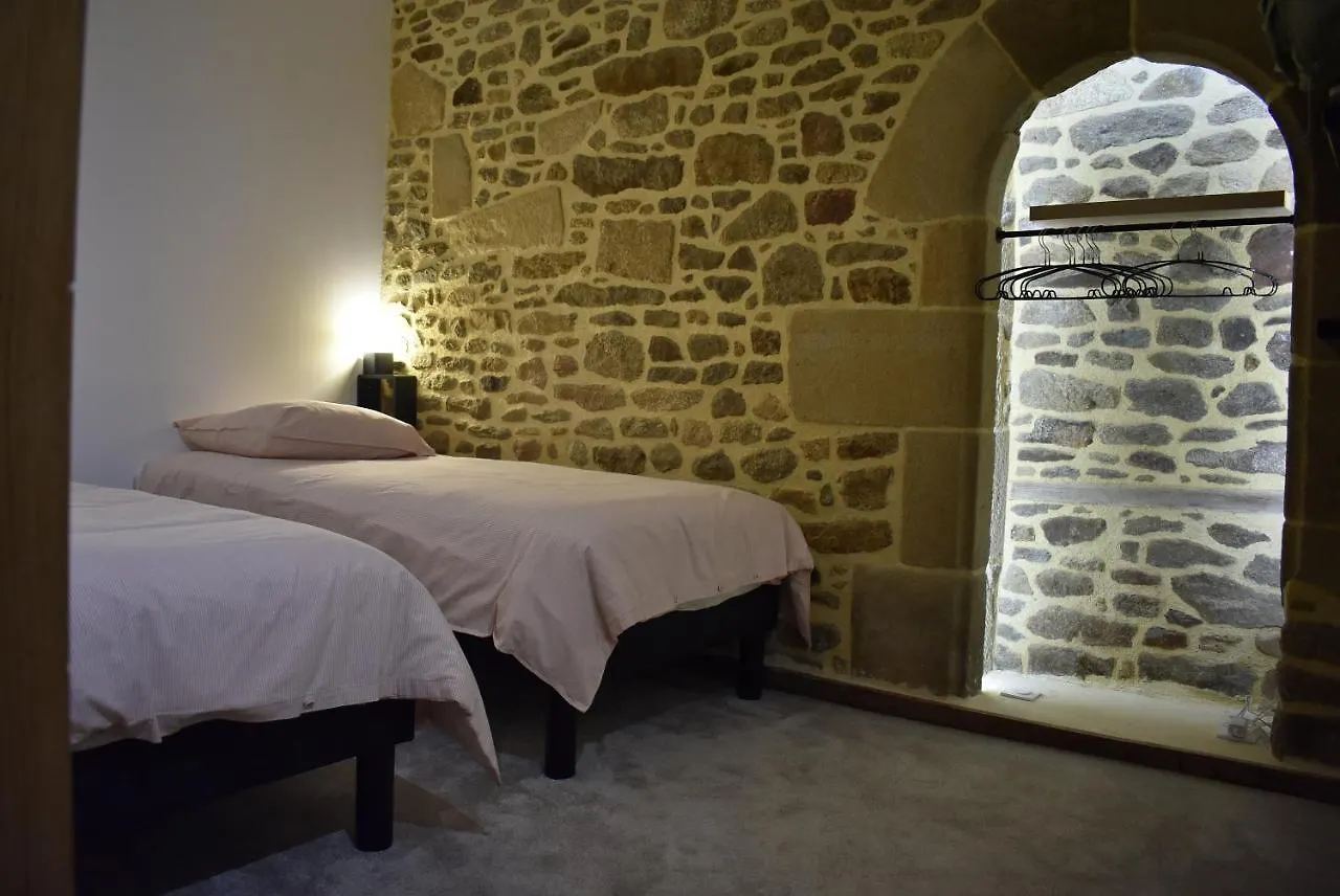 Le Duclos, Appartement Rez-De-Jardin Dinan Centre Apartment