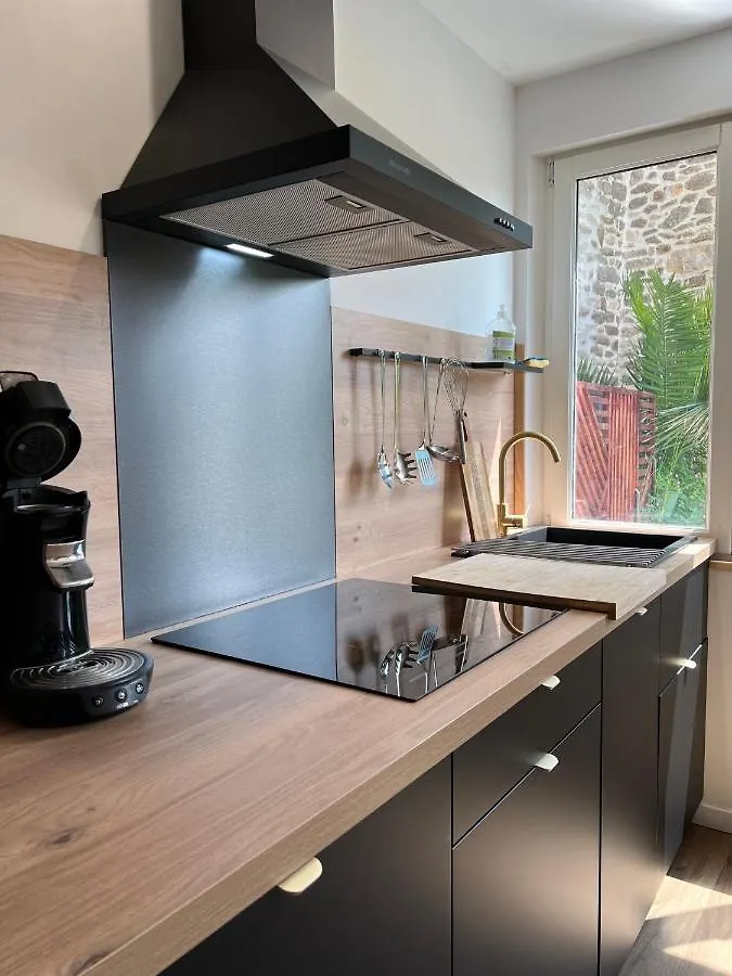 Le Duclos, Appartement Rez-De-Jardin Dinan Centre