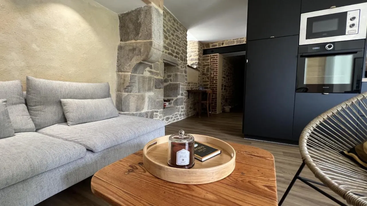 Apartment Le Duclos, Appartement Rez-De-Jardin Dinan Centre
